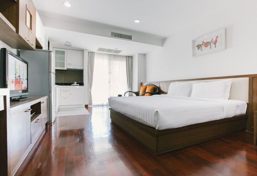 استودیوی لوکس, Jasmine Resort Sriracha