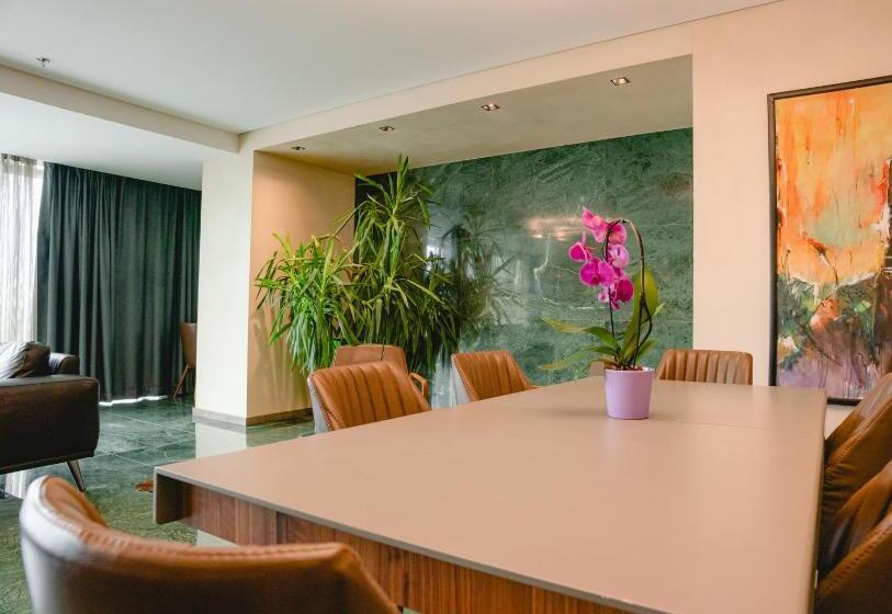 Präsidenten Suite, Emerald