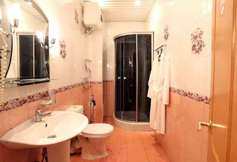 Family Suite, Sovetskaya