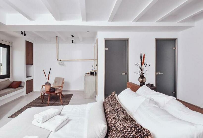 Люкс Superior, Ikaros Suites