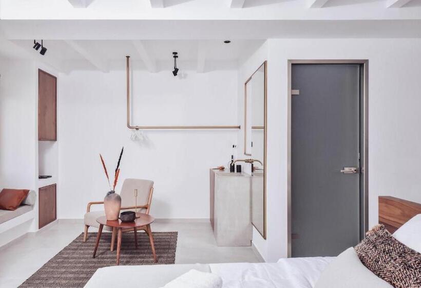 Люкс Superior, Ikaros Suites