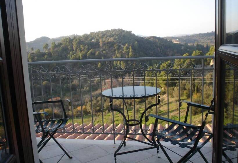 Quarto Estandar Vista Montanha, Bacchus