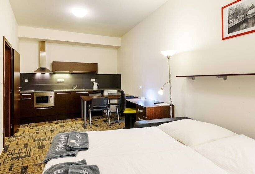 带1个卧室的豪华公寓, Efi Palace