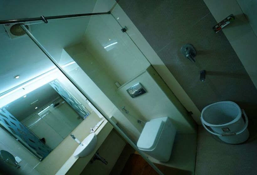 اتاق اجرایی, Vijay Parkinn Coimbatore