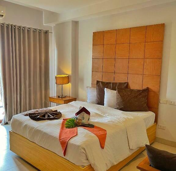 带阳台的豪华间, Aloha Boracay