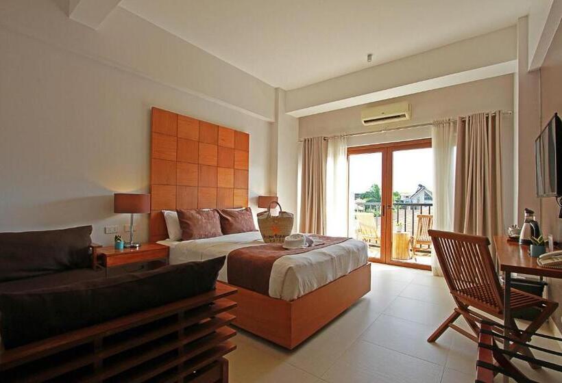 带阳台的豪华间, Aloha Boracay