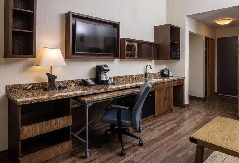 스위트 킹사이즈 침대, Best Western Plus Franciscan Square Inn & Suites  Steubenville