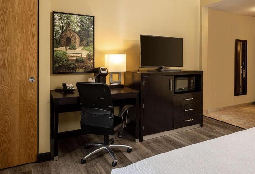스탠다드 룸 킹사이즈 침대, Best Western Plus Franciscan Square Inn & Suites  Steubenville
