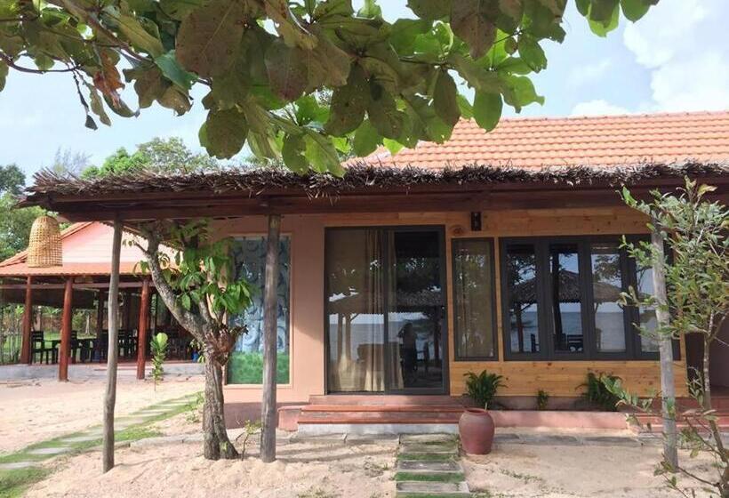 اتاق سه نفره دلوکس با چشم‌انداز دریا, Gold Sand Beach Bungalow