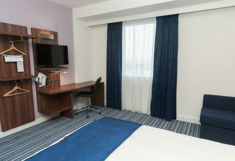Номер Стандарт, Holiday Inn Express Aberdeen Airport, An Ihg