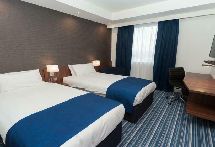 Номер Стандарт, Holiday Inn Express Aberdeen Airport, An Ihg