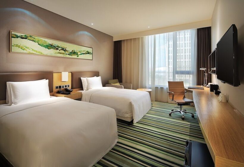 Superior room with lake view, Mercure Nanchang Sunac