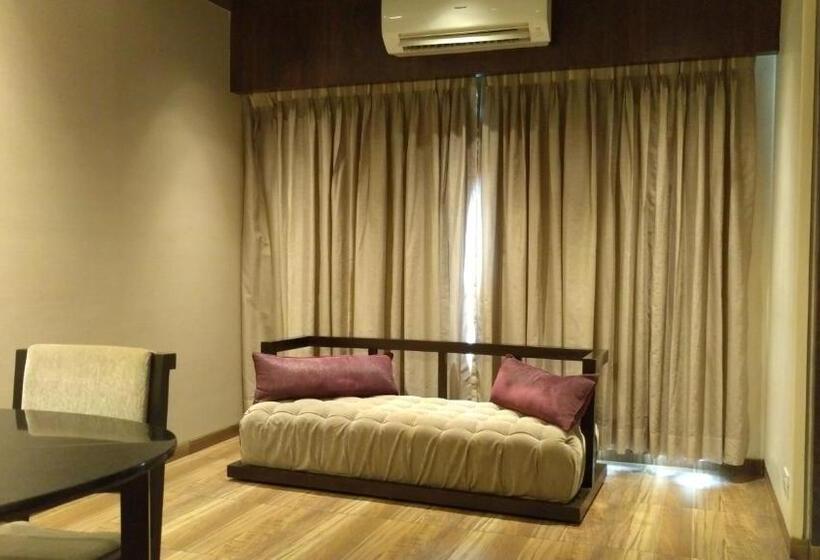 سوییت لوکس, Sankam Residency