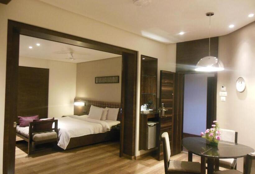 سوییت لوکس, Sankam Residency