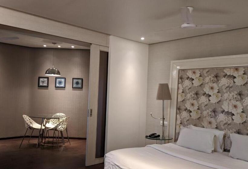 سوییت لوکس, Sankam Residency