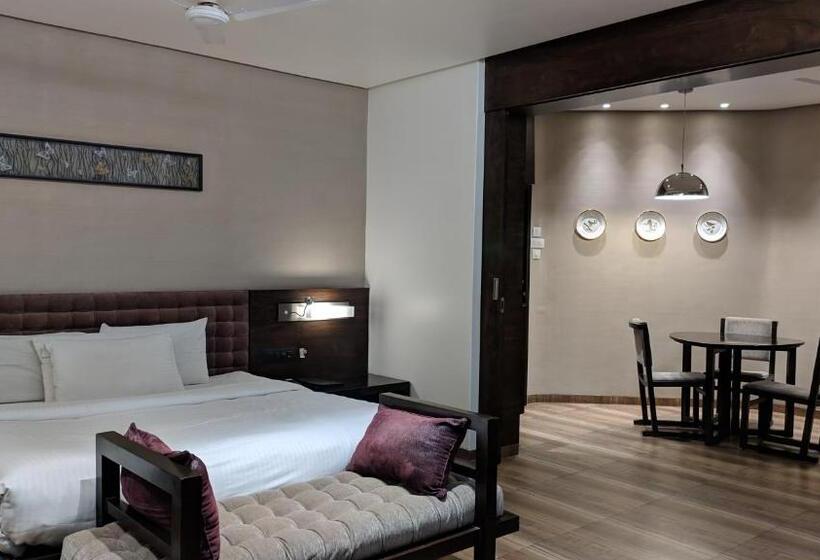 سوییت لوکس, Sankam Residency