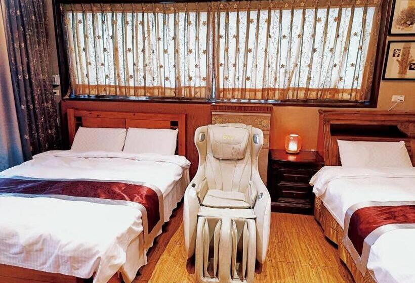 اتاق لوکس چهار تخته, Jinge Guest House 集集金格民宿電動車充電站