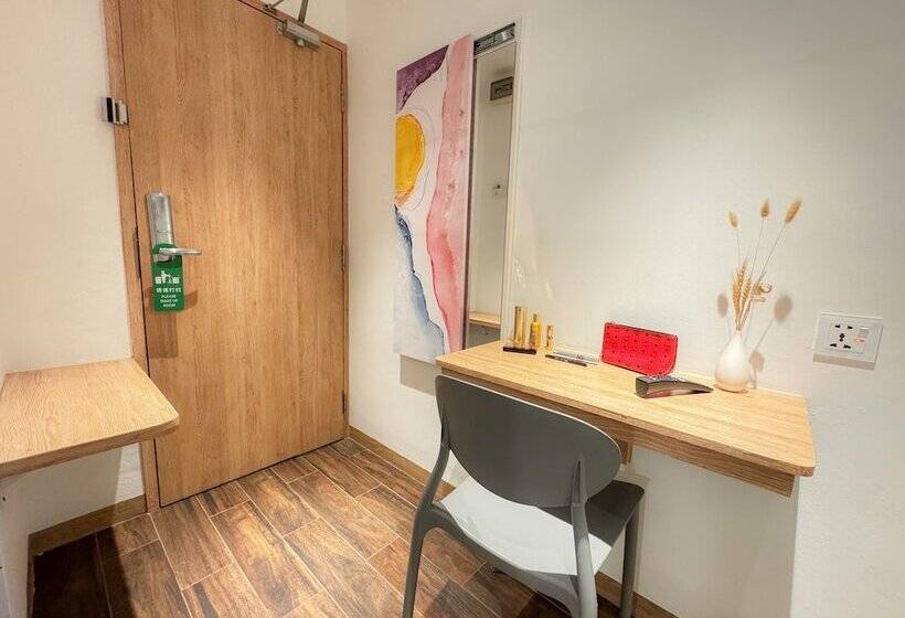 اتاق استاندارد با تخت دو نفره بزرگ, Apple 1 Hotel Queensbay