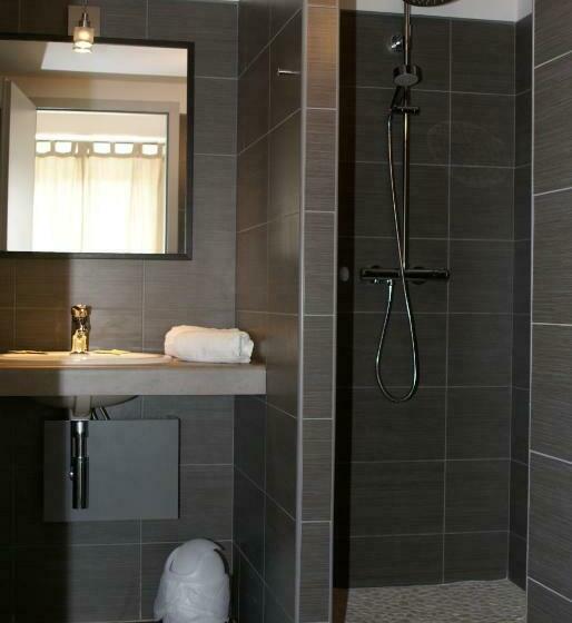 اتاق استاندارد, Hôtel Bar Le Globe