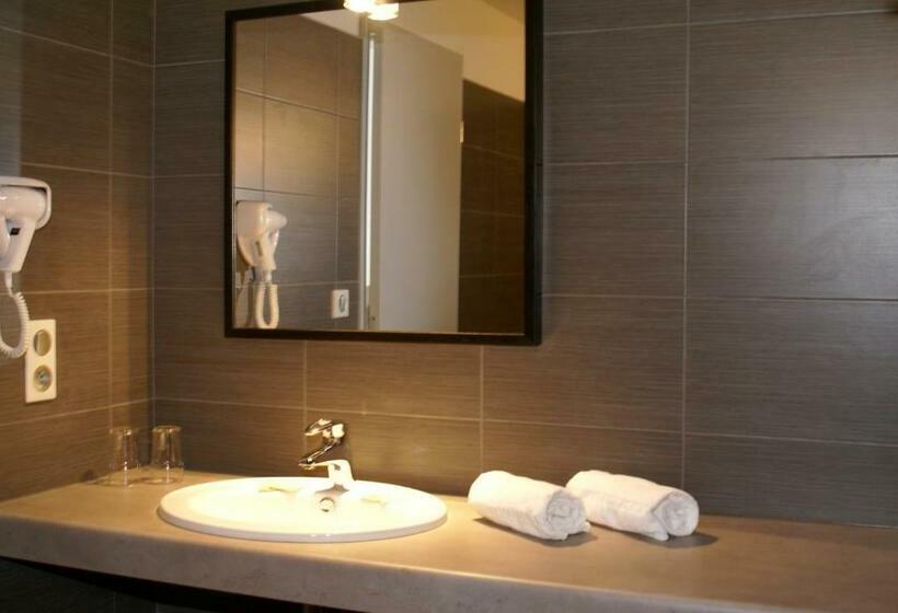 اتاق استاندارد, Hôtel Bar Le Globe