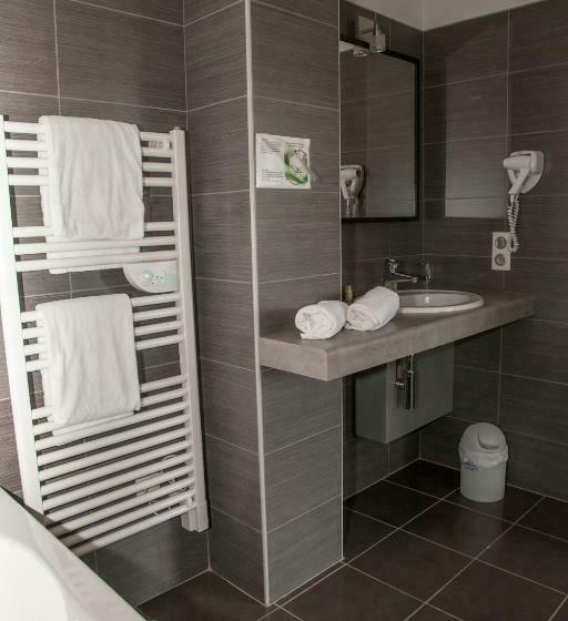 اتاق استاندارد, Hôtel Bar Le Globe