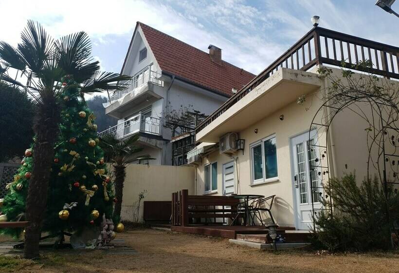 Студия Стандарт, Namhae Neuhaus