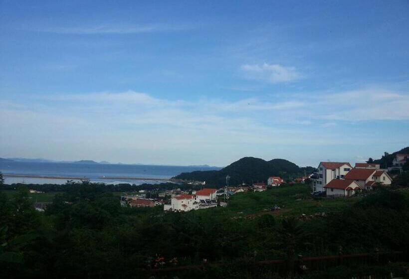 Студия Стандарт, Namhae Neuhaus