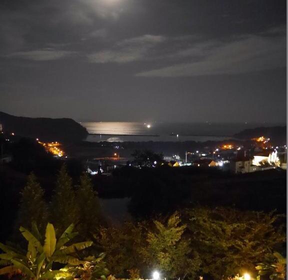 Студио Стандарт Вид на Сад, Namhae Neuhaus