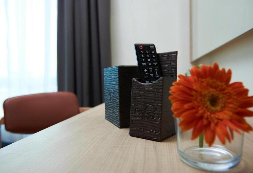 اتاق لوکس, One Pacific Hotel & Serviced Apartments
