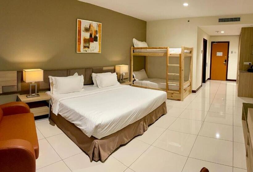 اتاق لوکس خانوادگی, One Pacific Hotel & Serviced Apartments