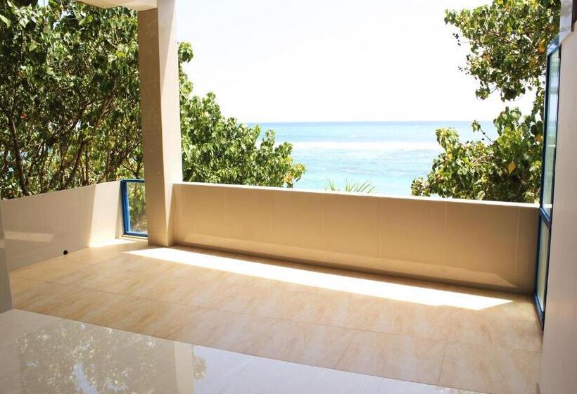 اتاق سه نفره دلوکس با چشم‌انداز دریا, Paradise Beach Resort & Diving School