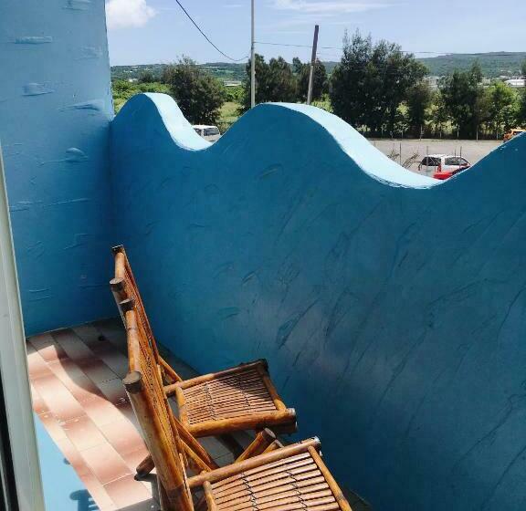 اتاق کلاسیک چهارنفره, Summer Colour B&b