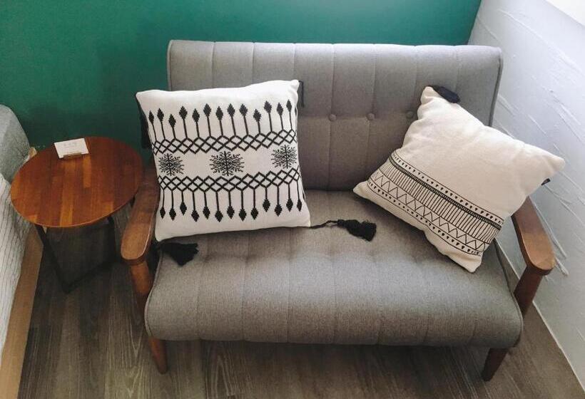 اتاق سوپریور, Summer Colour B&b