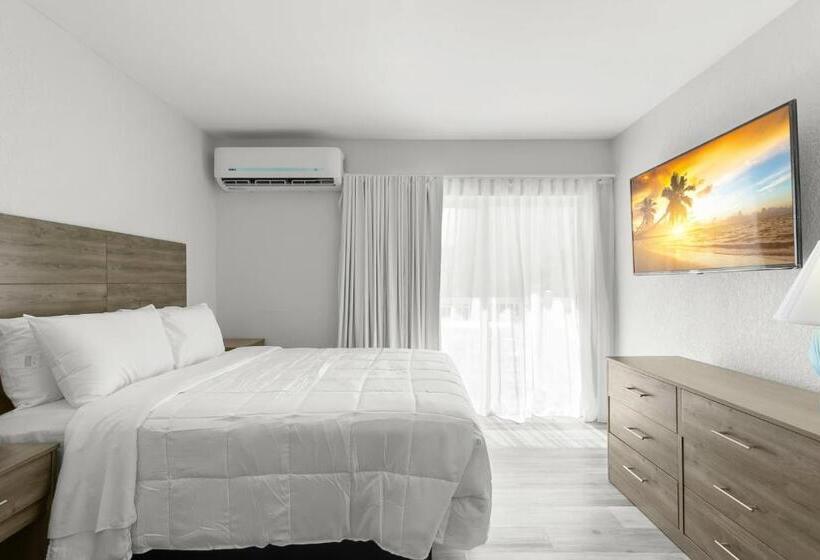 Студио Стандарт с Видом, Grand Shores West
