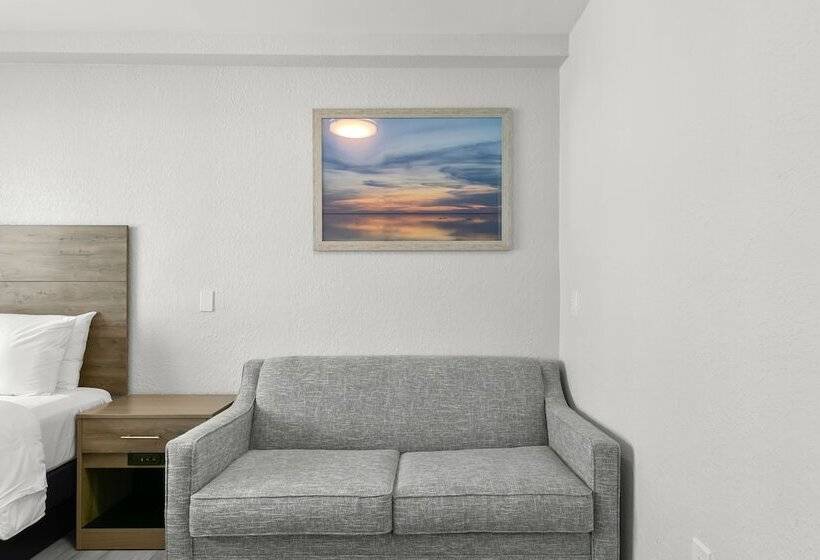 Студия Стандарт, Grand Shores West