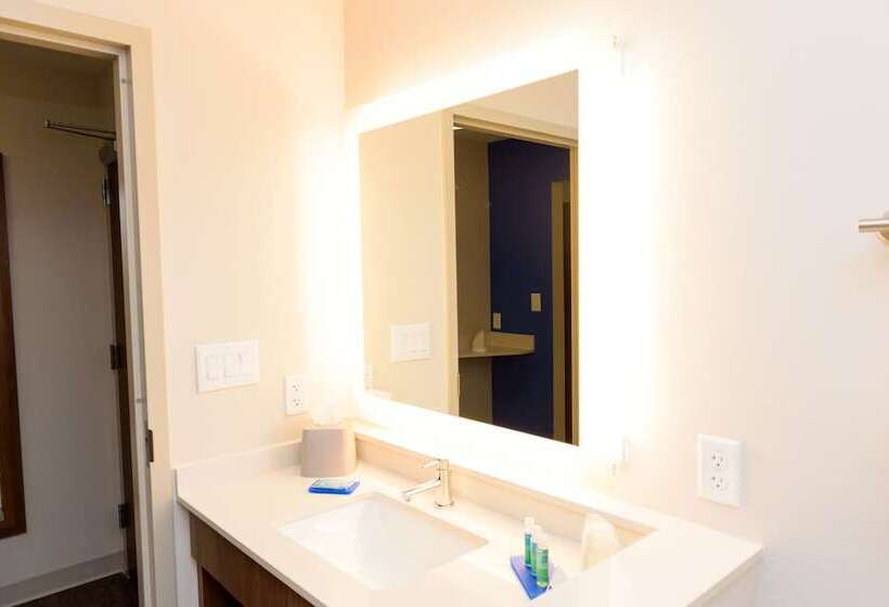 适合残疾人士使用的套间, Holiday Inn Express & Suites Mckinney   Frisco East, An Ihg