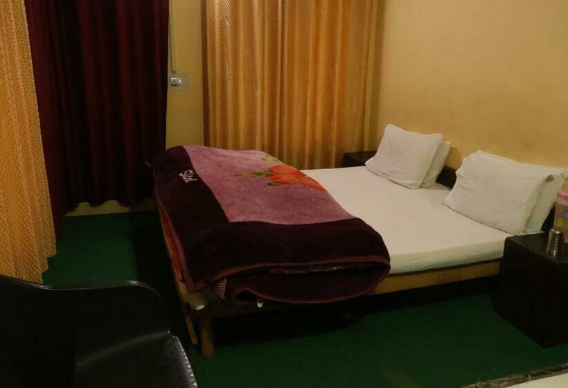 اتاق استاندارد, Raja Guest House Pahalgam Jammu And Kashmir India