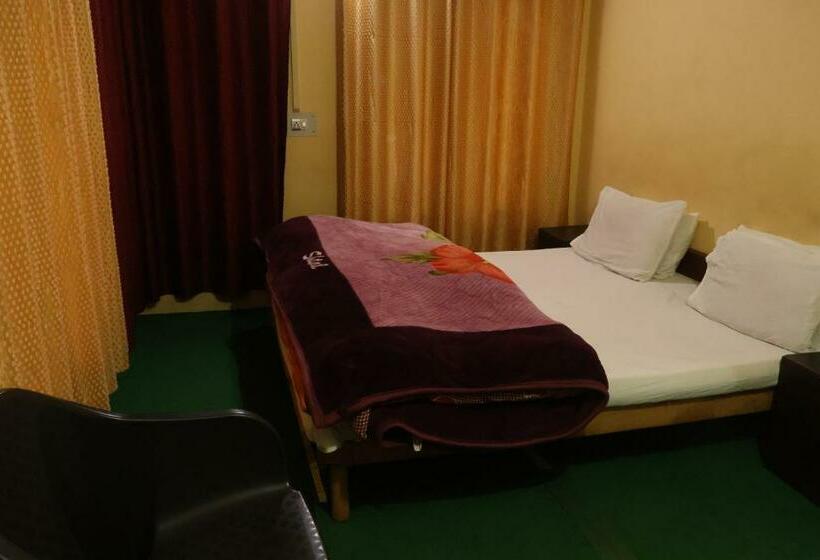 اتاق استاندارد, Raja Guest House Pahalgam Jammu And Kashmir India