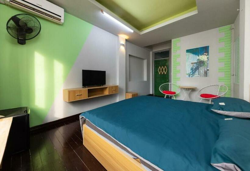 اتاق استاندارد چهارنفره با بالکن, Twins Home