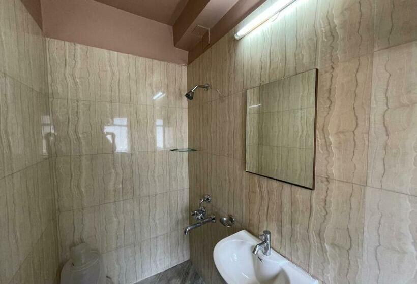 Standard Room, Arihant Guest House