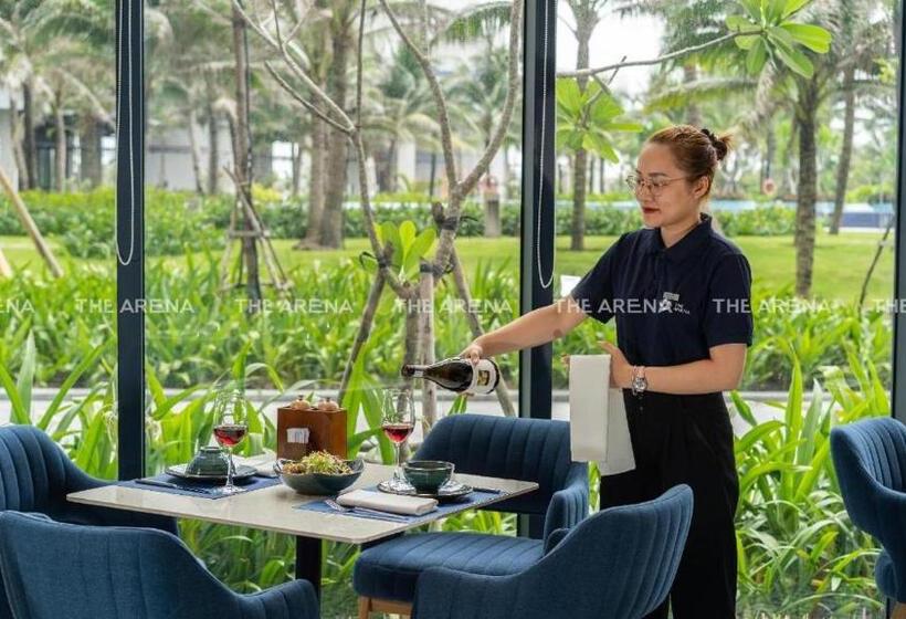 اتاق لوکس با چشم‌انداز دریا, Arena Cam Ranh Beach Resort
