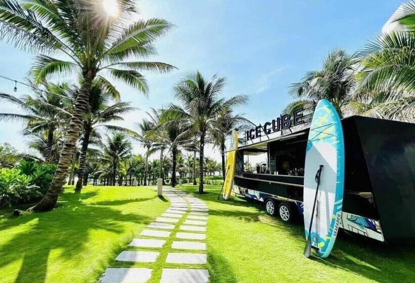 اتاق لوکس با چشم‌انداز دریا, Arena Cam Ranh Beach Resort