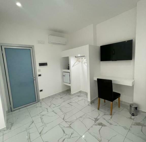 اتاق لوکس سه تخته, B&b Rossini Luxury 3