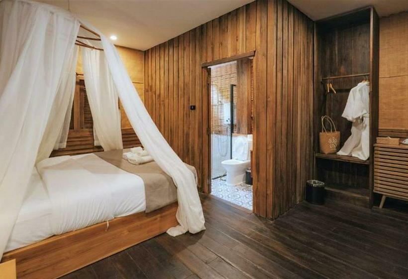 デラックスの４人部屋, อุ่นไอมาง สะปัน