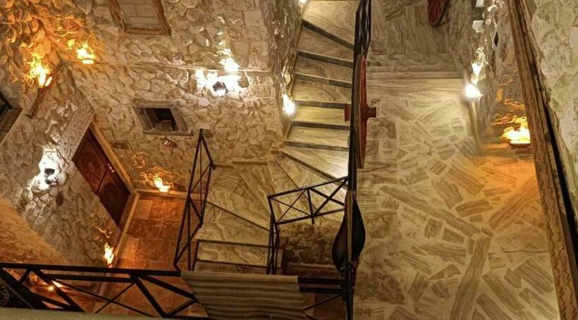 اتاق اکونومی, Stone Owl Otel & Restaurant