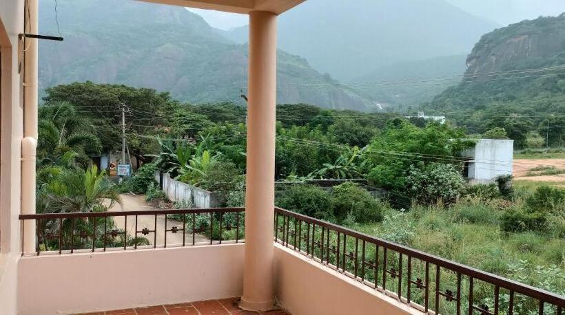 标准三人间, Raja Palace Resort & Mini