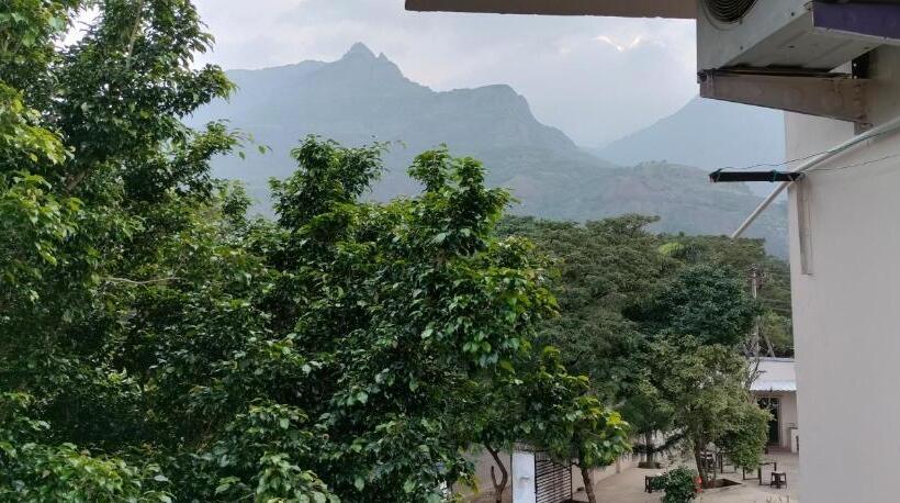 带大床的标准间, Raja Palace Resort & Mini