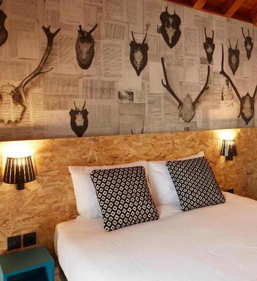 Номер Премиум, Moontain Hostel