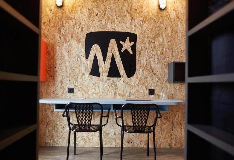 Номер Стандарт Четырехместный Совместный Санузел, Moontain Hostel