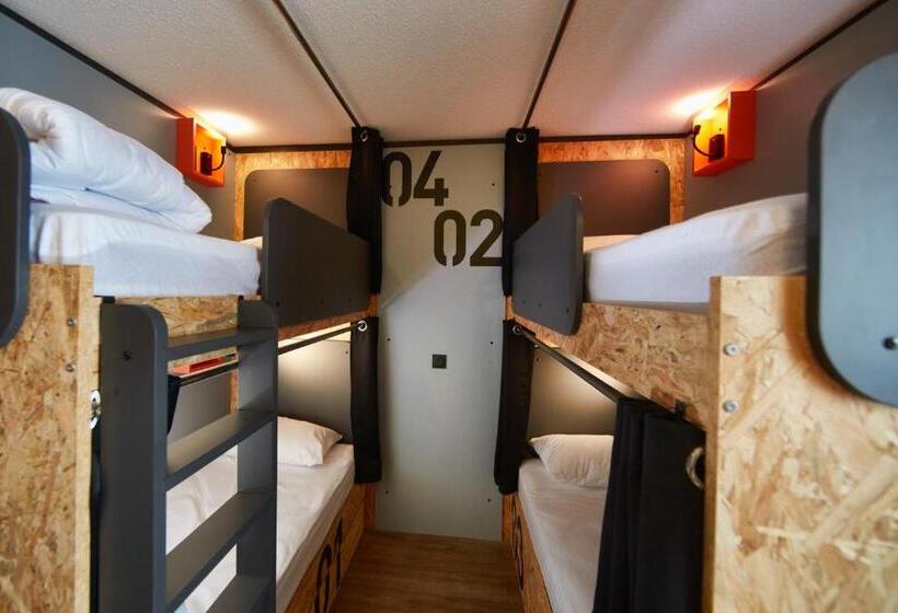 Четырехместный Номер Стандарт, Moontain Hostel